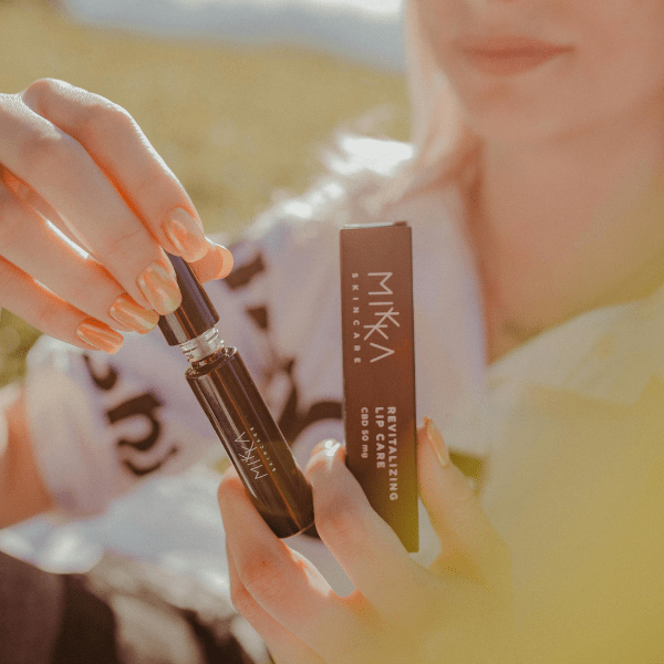 Mikka Revitalizing Lip Care – Bild 4